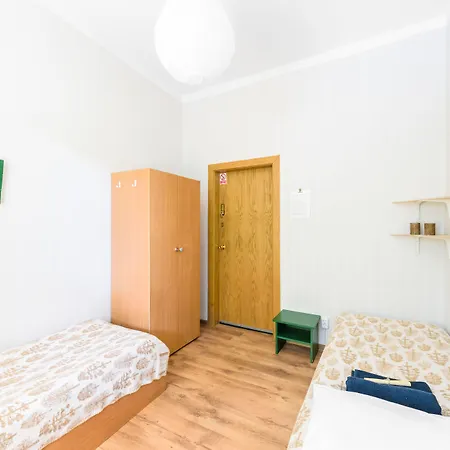 אכסניה Downtown Forest & *