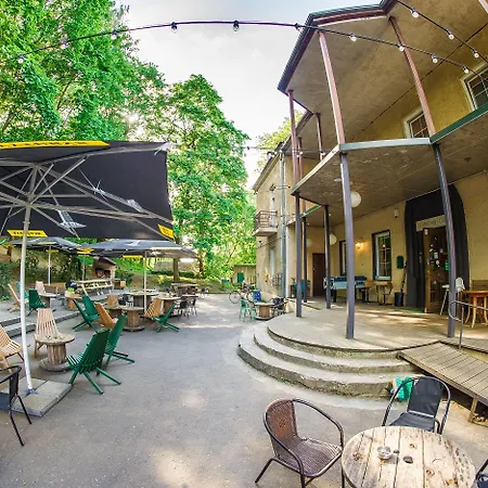 Downtown Forest & אכסניה וילנה