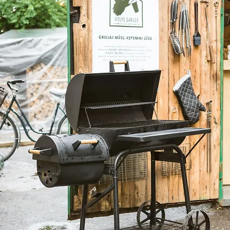 Downtown Forest & אכסניה