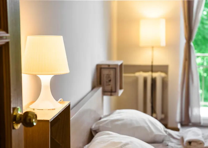 Hostel Downtown Forest & *