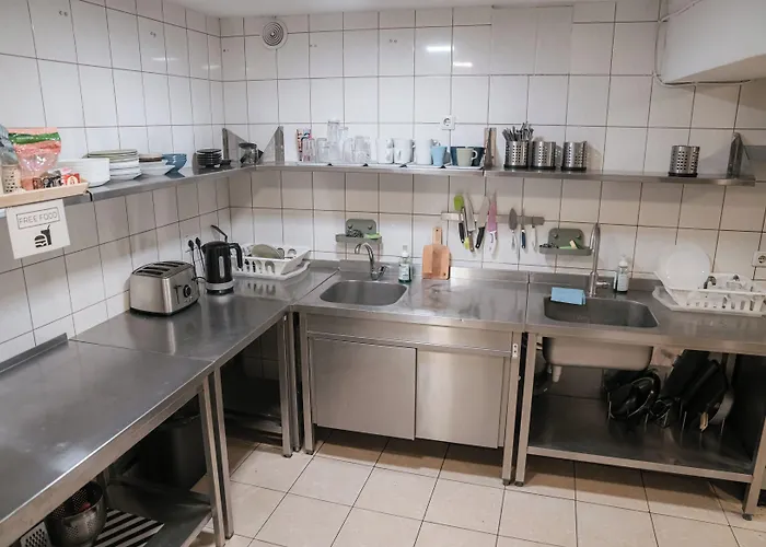 Hostel Downtown Forest &