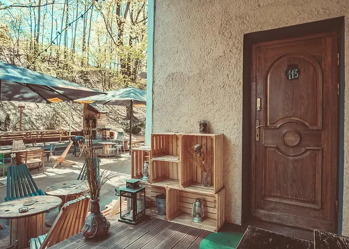 Hostel Downtown Forest & *