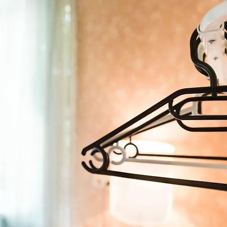 Downtown Forest & Хостел