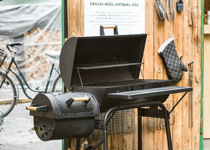 Downtown Forest & אכסניה